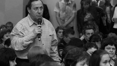 Первый вопрос из зала касался судьбы Гусинобродского рынка. Фото Аркадия УВАРОВА