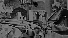 Кадры из фильма «Неустранимые противоречия». Фото с сайта www.nowosib.com