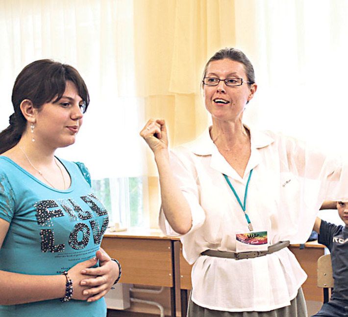 Уроки вокала. Фото предоставлены КСП «Свечи», р. п. Кольцово