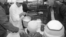 На фестивале молока свою продукцию представили семь переработчиков. Фото Марины ЛУПЕЙКЕНЕ