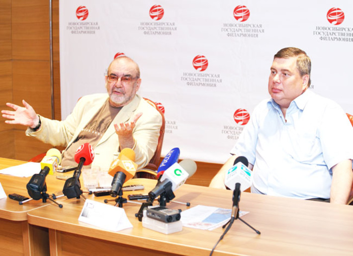 Владимир Калужский  и Александр Назимко. Фото Аркадия УВАРОВА