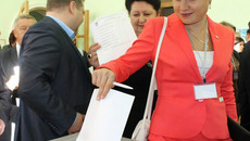 Впервые в работе конференции в качестве делегата принимала участие двукратная олимпийская чемпионка Анна Богалий. Фото с сайта novosibirsk.er.ru