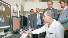 Инновации в медицине стали визитной карточкой нашего региона. Фото Михаила ПЕРМИНА (архив)