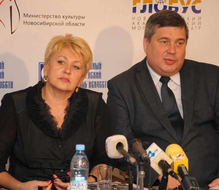 Татьяна Людмилина и директор филармонии Александр Назимко на пресс-конференции. Фото предоставлены оргкомитетом фестиваля