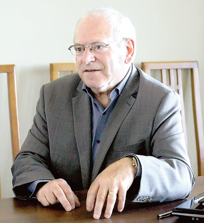 Ги Лобришон, профессор Авиньонского университета: «Надо знать то прошлое, в результате которого появились такие чудесные люди, как мы». Фото Елизаветы МАЯКОВСКОЙ