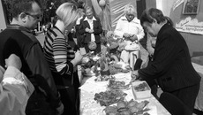 В Мошковском районе при большом стечении народа прошел настоящий картофельный праздник «Свята бульбы» (2012 г.)Фото из архива НЦБК