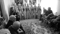 Выступление самодеятельного песенного коллектива «Калинушка» краснозёрского Дома культуры перед постояльцами Дома милосердия. Фото Марины ЛУПЕЙКЕНЕ