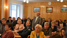 Представители профсоюзов задавали актуальные вопросы. Фото с сайта nso.ru