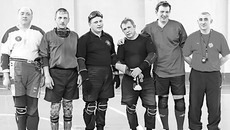 С 2007 по 2012 год Андрей Нуркенов (на фото крайний справа) возглавлял Новосибирское региональное отделение Федерации спорта слепых. Фото Александра ОННИКОВА