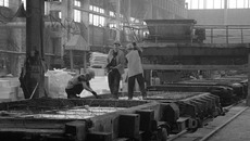 Средняя заработная плата работников ОАО «ЛДСК» составляет 30 тысяч рублей. Фото Михаила ПЕРМИНА
