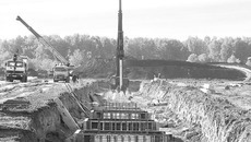 Новые промышленные объекты, которые строятся сегодня в Новосибирской области, через несколько лет принесут прибыль  и сформируют бюджетную копилку региона. Фото Михаила ПЕРМИНА