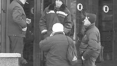 Штраф за выкуренную сигарету в неположенном месте составит от 500 до 1 500 рублей. Фото Аркадия УВАРОВА