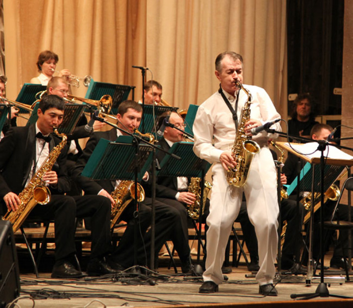 Биг-бэнд Владимира Толкачёва, 4 декабря