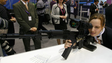 Посетители выставки «Технопрома» смогли лично убедиться в совершенстве новой техники. Фото Аркадия  УВАРОВА