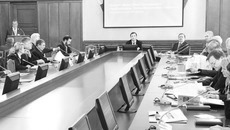 Накануне празднования 20-летия Конституции РФ депутаты Заксобрания обсудили процесс формирования основного закона страны. Фото предоставлено пресс-службой Заксобрания НСО
