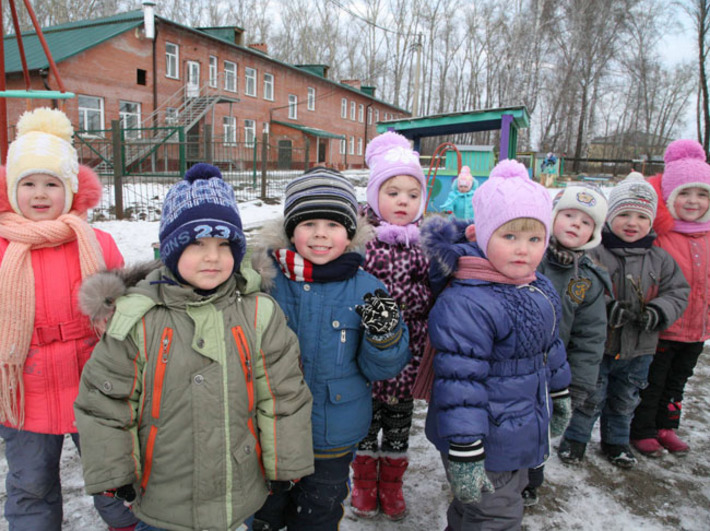 Воспитанники «Тополька» скоро обретут 80 новых друзей. Фото Михаила ПЕРМИНА