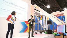 Иногда молодость  все же знает, а старость – может. Возраст в Сети  не имеет значения. Фото предоставлены «Google Россия»