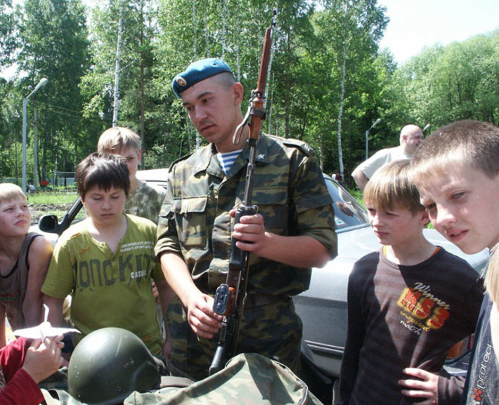 Планируется увеличить количество патриотических профильных смен. Фото Сергея ДЯТЛОВА