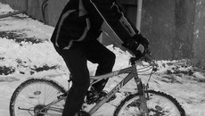 Велосипедисты на зимних улицах сибирского города пока экзотика. Фото с сайта alkatrien.com