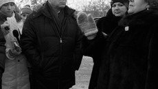 Исполняющий обязанности мэра Новосибирска Владимир Знатков заверил жителей,  что на месте сквера газовой заправки не будет. Фото Аркадия УВАРОВА