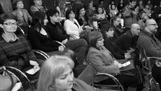 В Новосибирской областной научной библиотеке собрались люди читающие и готовые «двигать» любимые книги в массы. Фото Аркадия УВАРОВА