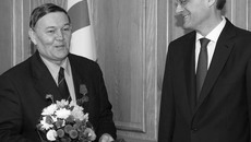 Среди награжденных — ученые, машино- строители, врачи, учителя и библиотекарь. Фото Аркадия УВАРОВА