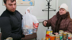 В новосибирском Координационном совете по общественной безопасности (улица Римского-Корсакова, 10) сибиряки собирают гуманитарную помощь жителям Украины/