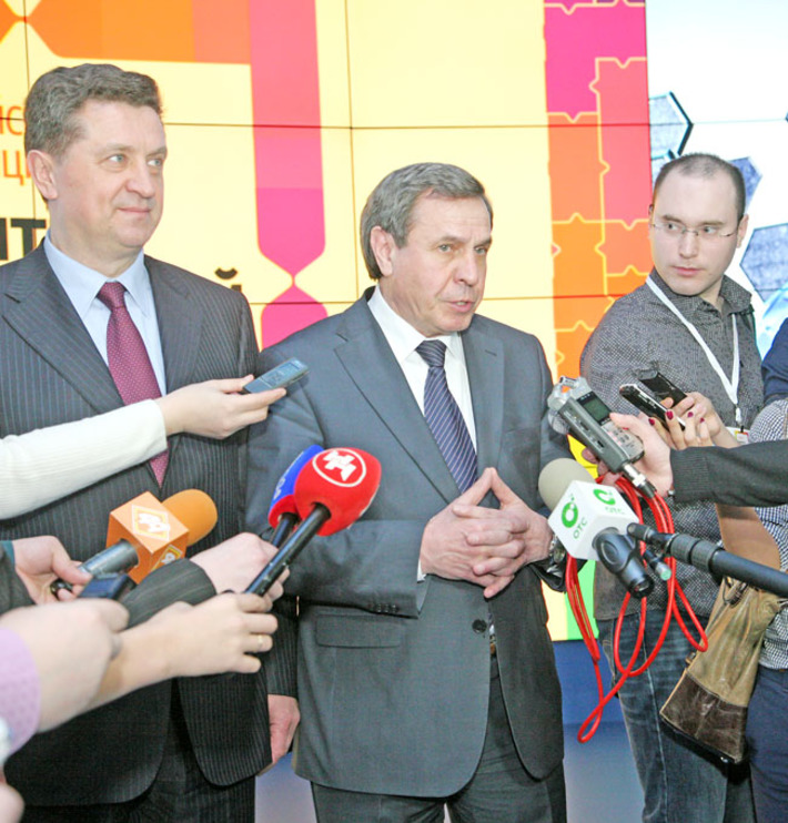 Владимир Городецкий и Валерий Гаевский (слева) подчеркнули, что создание агломерации даст импульс развитию региона. Фото Михаила ПЕРМИНА