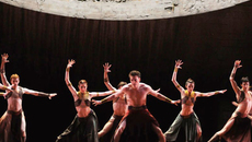 Сцена из балета «Весна священная». Фото с сайта www.forum.balletfriends.ru