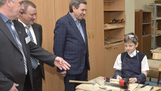 В Карасуке врио губернатора посетил технический лицей  № 176. Фото Марины ЛУПЕЙКЕНЕ