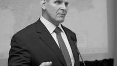 Александр Карелин ответил на все вопросы школьников. Фото Аркадия УВАРОВА