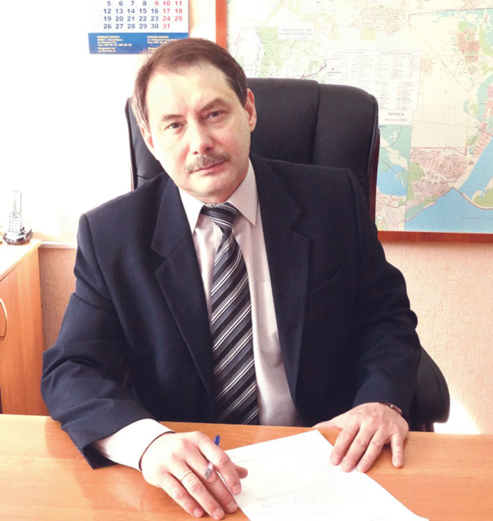 Директор Новосибирского техникума автосервиса и дорожного хозяйства Иван СЫРМОЛОТОВ