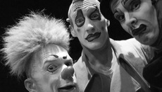 Андрей Кислицын (справа) в спектакле Cirque du Soleil. Фото Ильи КАЛМЫКОВА