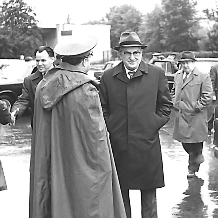 В Новосибирске Андропов пробыл лишь несколько часов, но его визит надолго запомнился сотрудникам областного управления КГБ