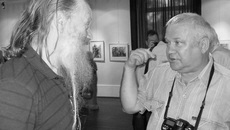 Мэтры Евгений Иванов и Александр  Копалов — о своем, художническом. Фото Татьяны ШИПИЛОВОЙ
