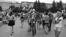 На день рождения собрался весь город. Фото Аркадия УВАРОВА