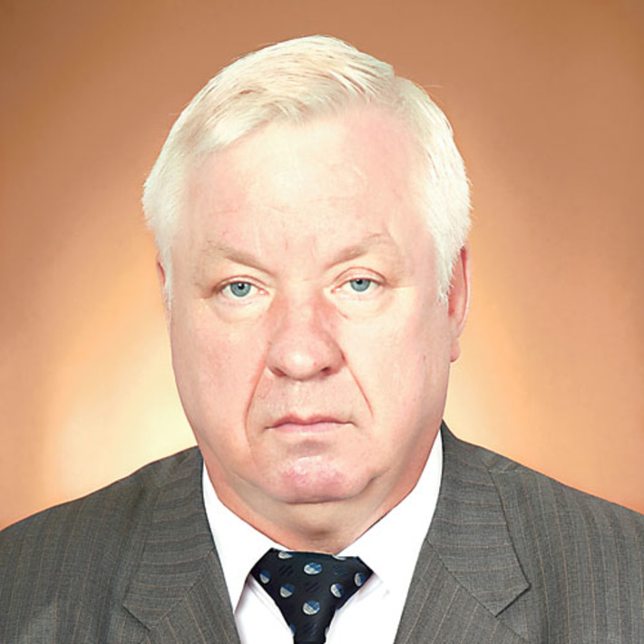Александр Денисов, ректор НГАУ, доктор технических наук, профессор, заслуженный строитель РФ, почетный работник высшего профессионального образования РФ