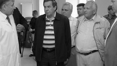 Владимир Городецкий ознакомился с комплексом Линёвской районной больницы. Фото с сайта nso.ru