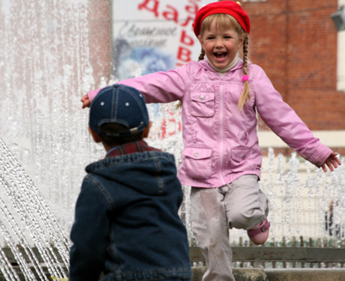 Много ли для счастья надо? (Первомайский сквер)Фото Михаила ПЕРМИНА