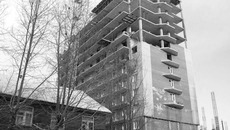 О грядущей стройке можно узнать заранее  и вынести спорные моменты на суд экспертов. Фото Михаила ПЕРМИНА