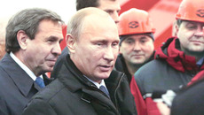 Владимир Путин поставил высокую оценку нашим мостостроителям. Фото Михаила ПЕРМИНА