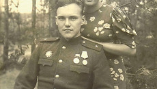 Георгий Львович Свешников  с женой Анной Яковлевной, 15 июля 1943 г. Фото из семейного архива