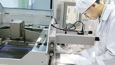 Прорывные продукты и технологии на основе шестого технологического уклада разработаны на предприятии «НЭВЗ-керамикс».  Фото Аркадия УВАРОВА
