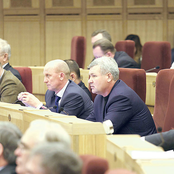 Депутаты утвердили основной финансовый документ региона. Фото Аркадия УВАРОВА