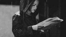 Сцена из спектакля «Элементарные частицы». Фото Алексея ФЕДОРОВА