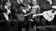 На сцене Зоран Дукич. Фото Аркадия УВАРОВА