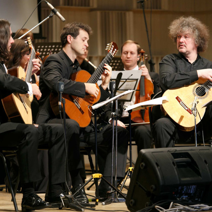 На сцене Зоран Дукич. Фото Аркадия УВАРОВА