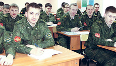 Первые в Новосибирске слушатели школы мобилизационного резерва свой выбор одобряют. Фото Натальи МАНТОРОВОЙ