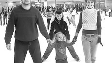 На каток — всей семьей