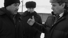 Губернатор Новосибирской области Владимир Городецкий в хозяйстве одного из лучших фермеров Краснозёрского района Михаила Клиншова. Фото Марины ЛУПЕЙКЕНЕ